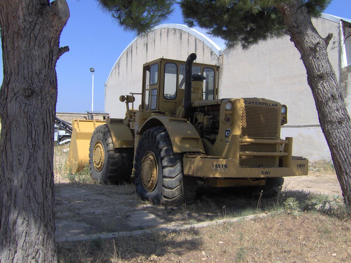 CAT 988