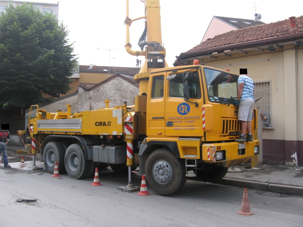 Astra BM 64.30 braccio Cifa CR Calcestruzzi