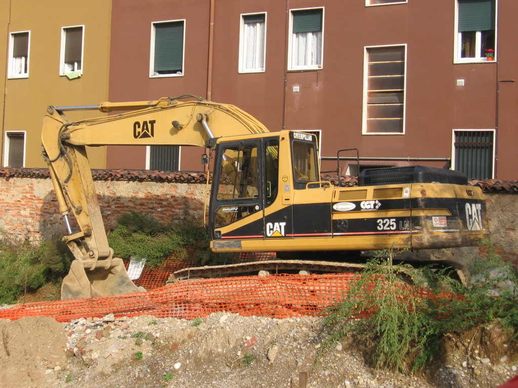Caterpillar 325LN