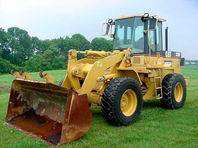 CAT 928F