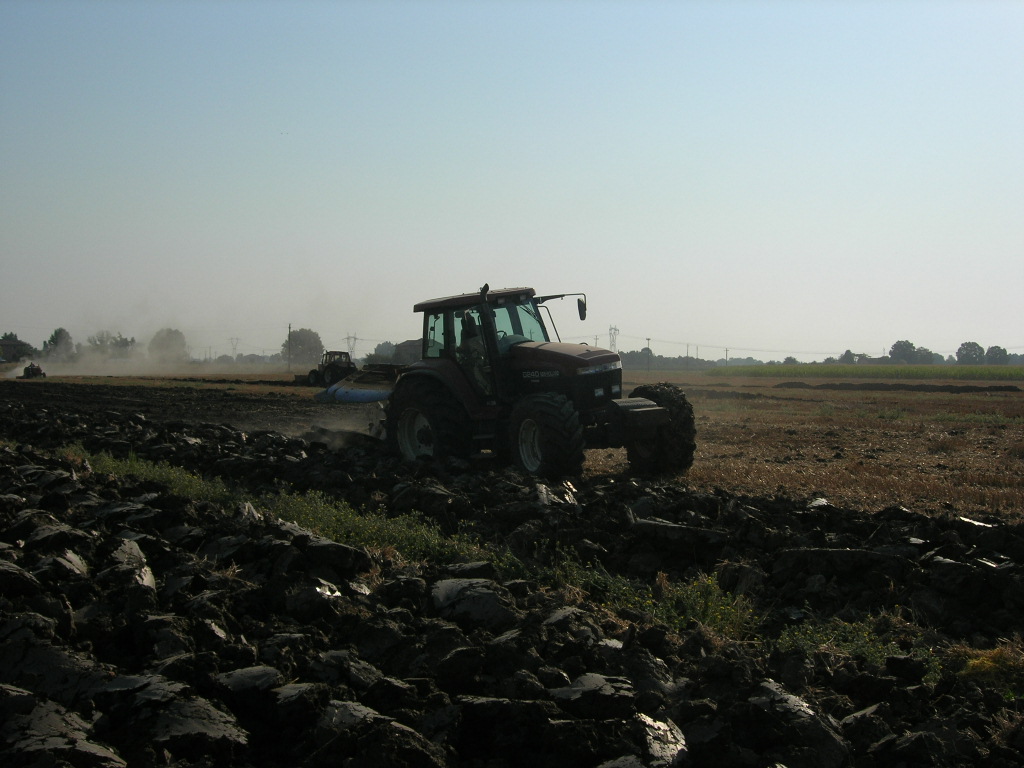 new holland G240