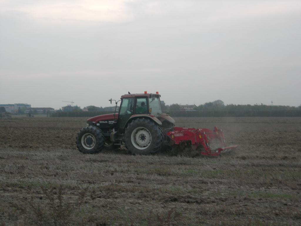 New holland M160