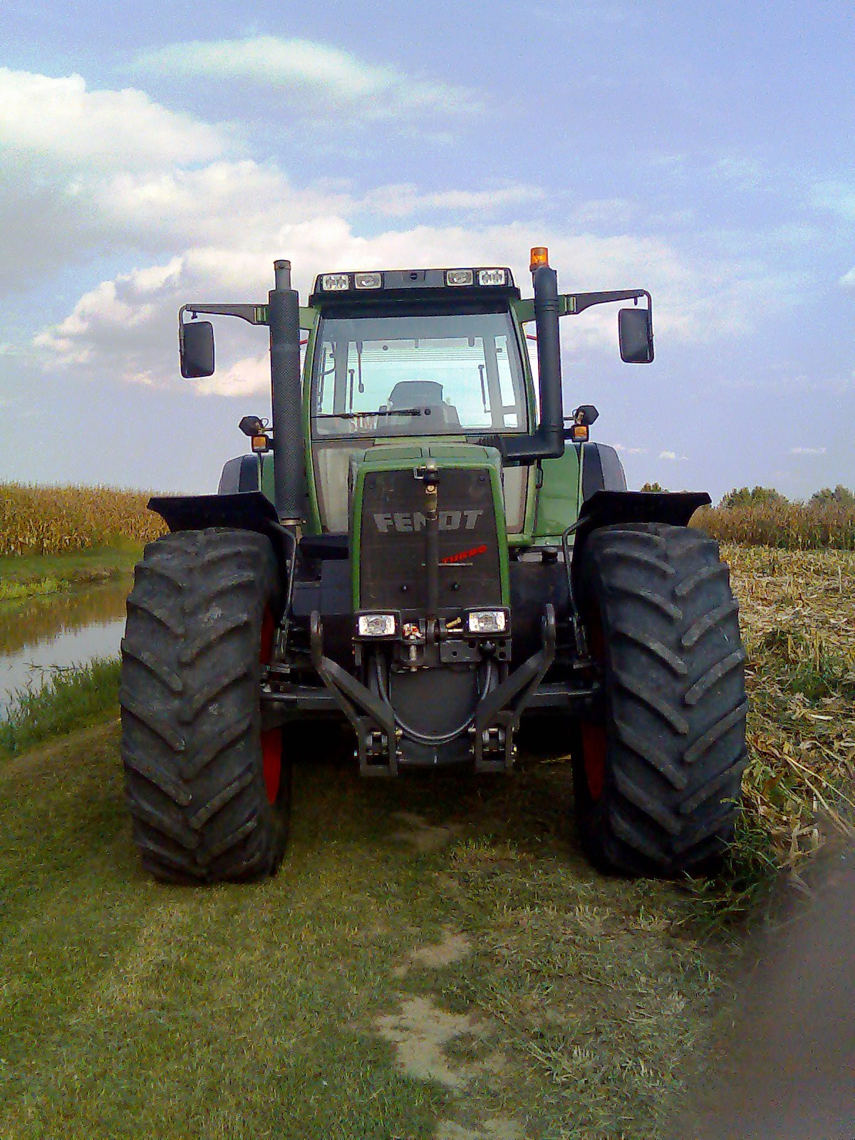 fendt 818 frontale