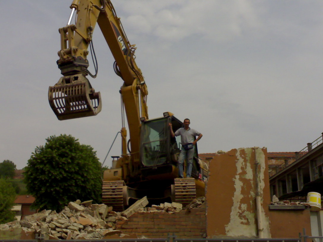 demolizione ....MIK
