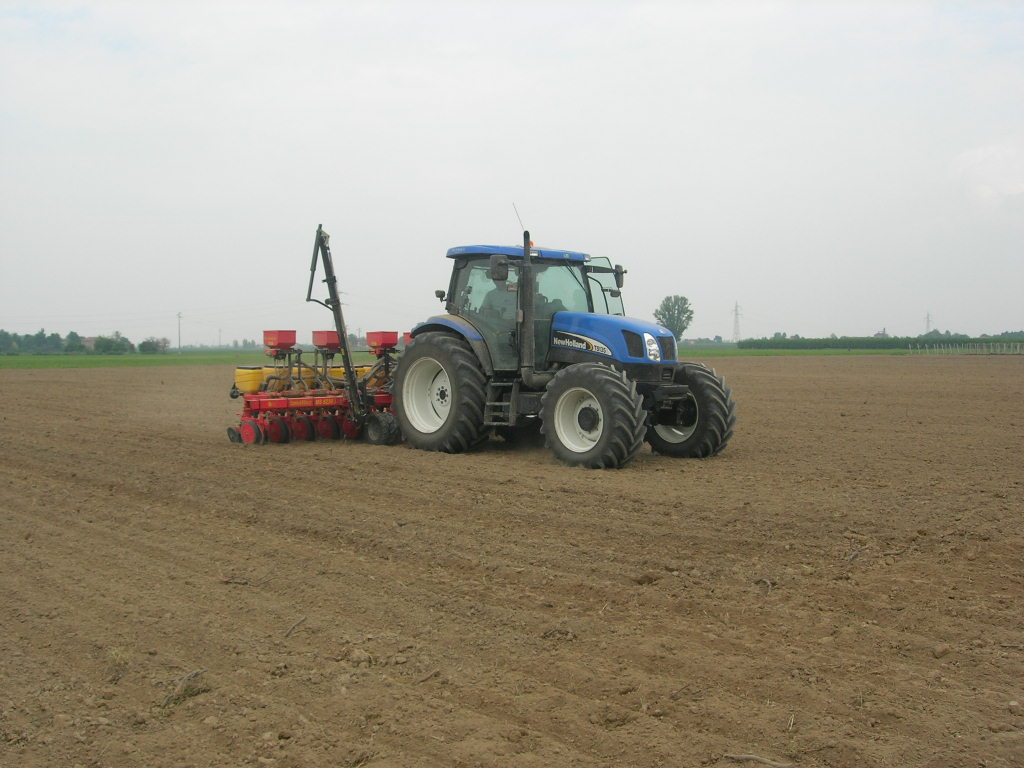 new holland ts135a