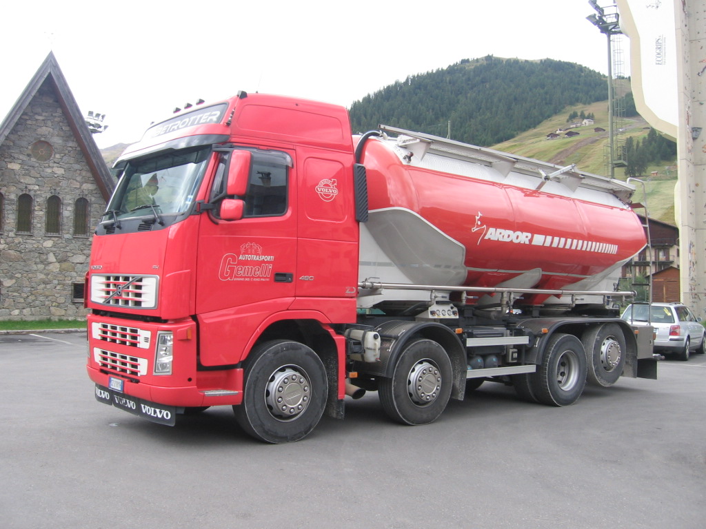 Volvo FH12-480 8x2