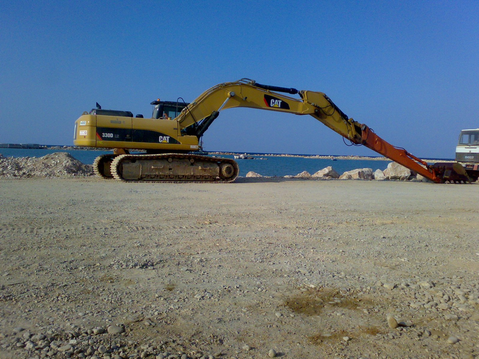 CAT 330D