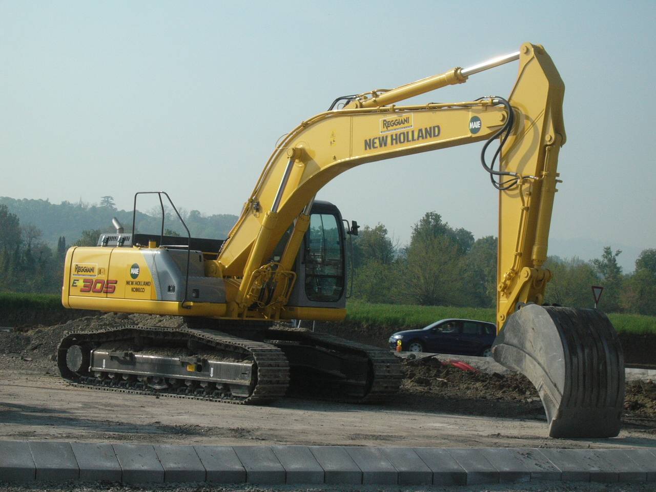 Fiat Kobelco E305