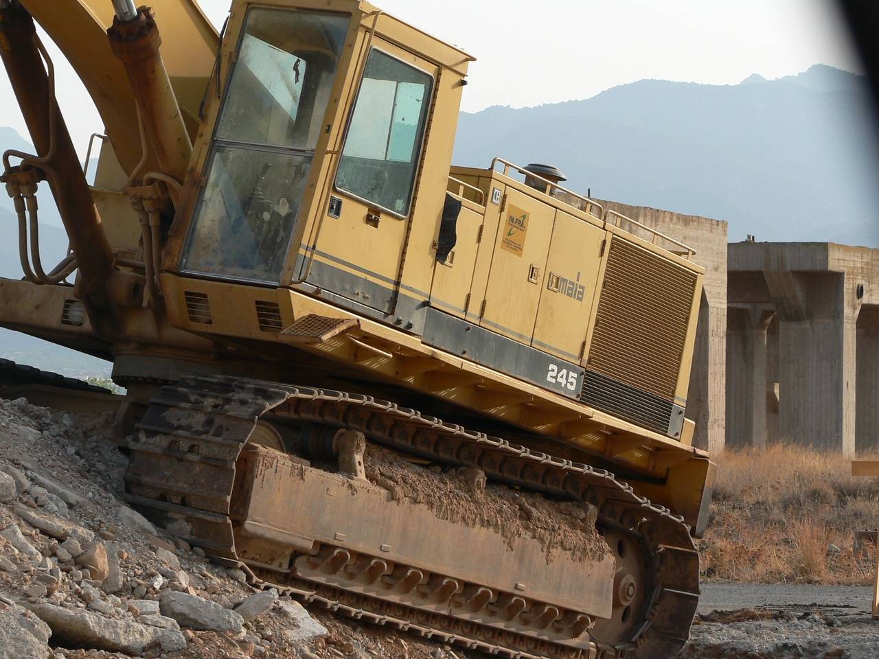Cat 245