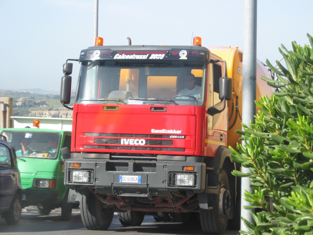 iveco eurotrakker