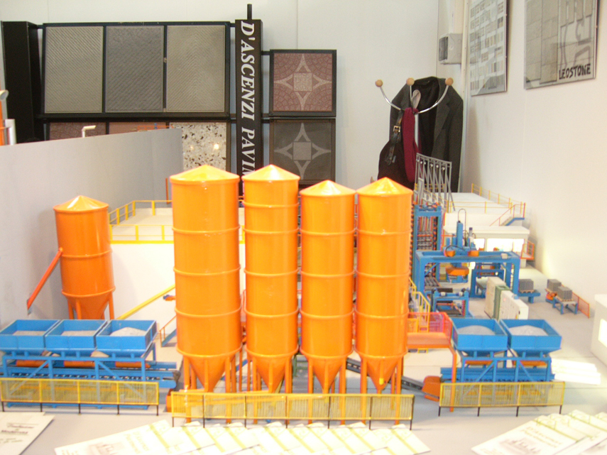 Modellino centrale di betonaggio