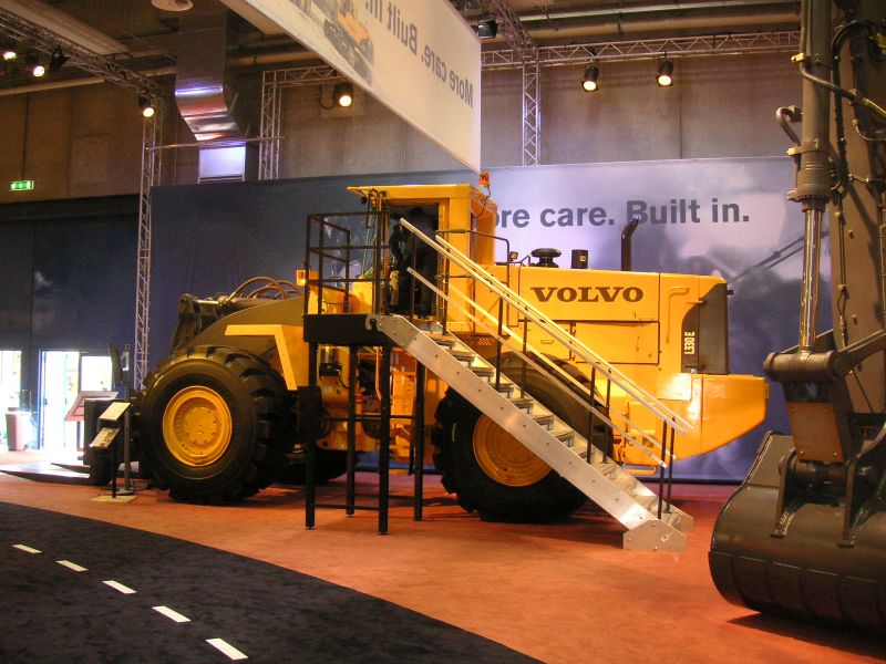 Volvo L330E