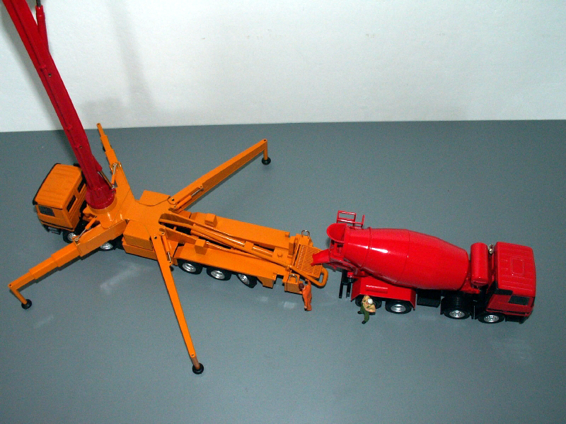 Putzmeister M52 Telaio MB Actros 5 assi e betoniera Stetter