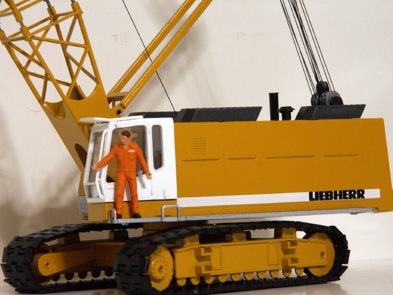 Liebherr HS 885