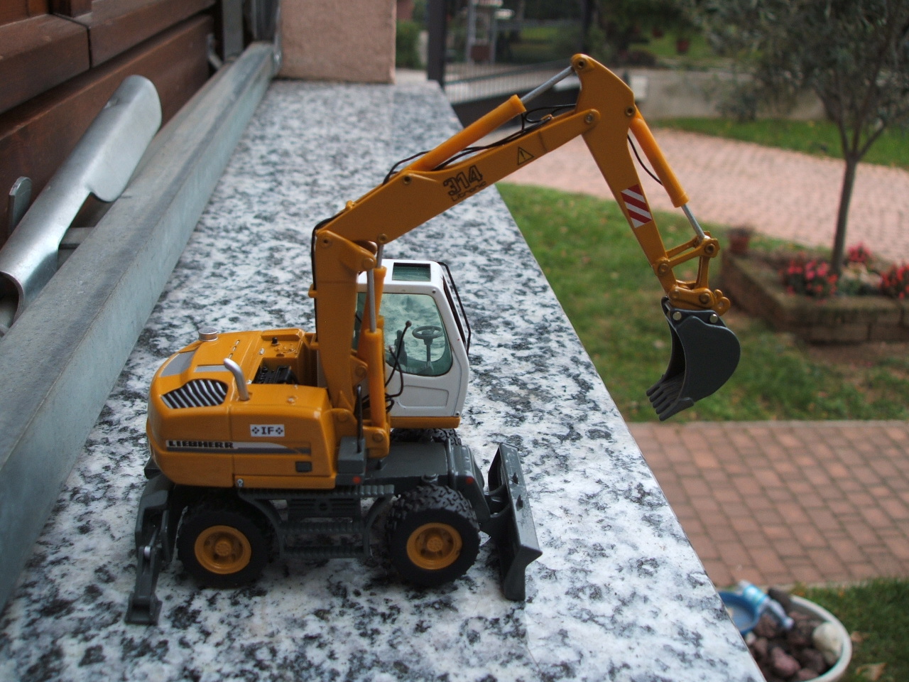 Liebherr A 314 NZG