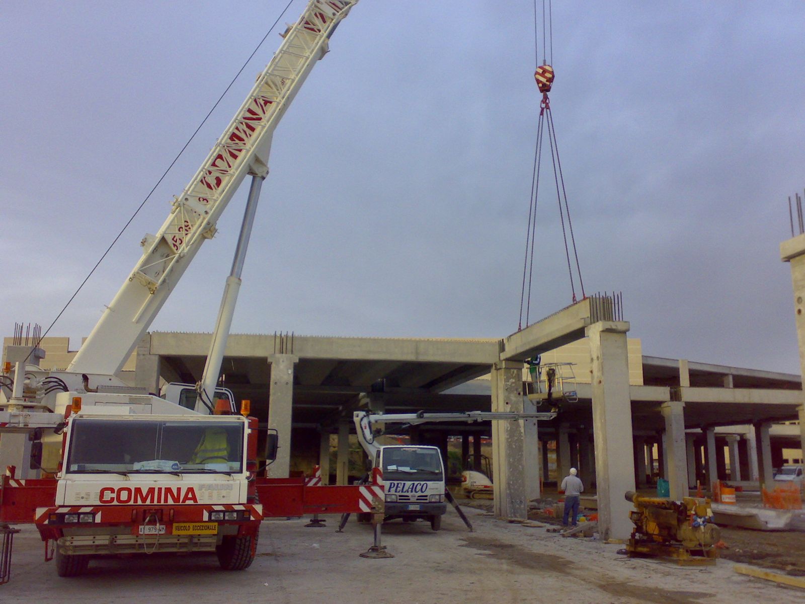 nino pelaco ...nuovo Auchan zia lisa <catania