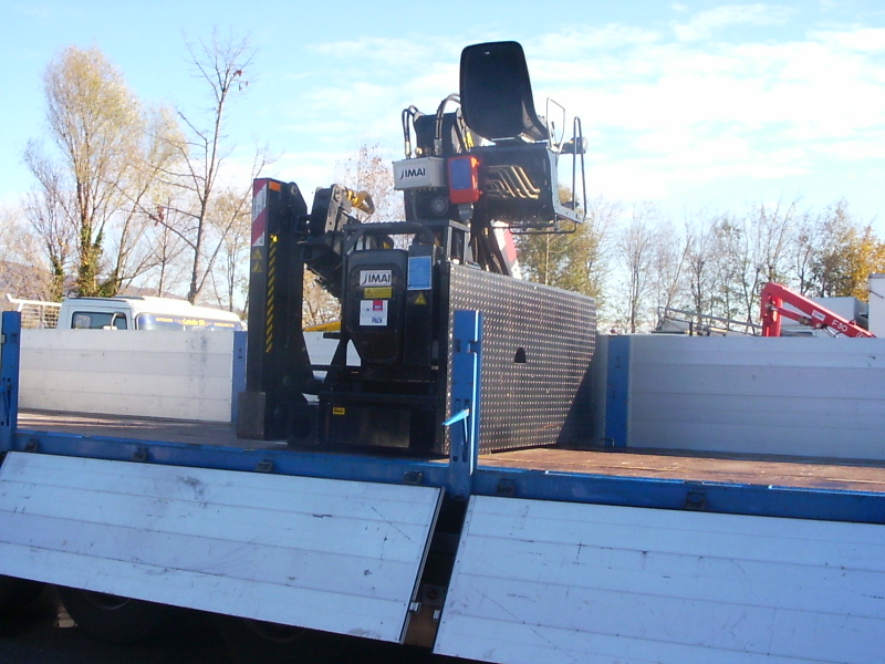 Gru mobile su cassone