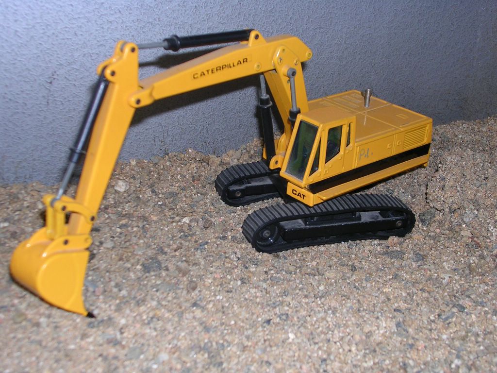 cat 225