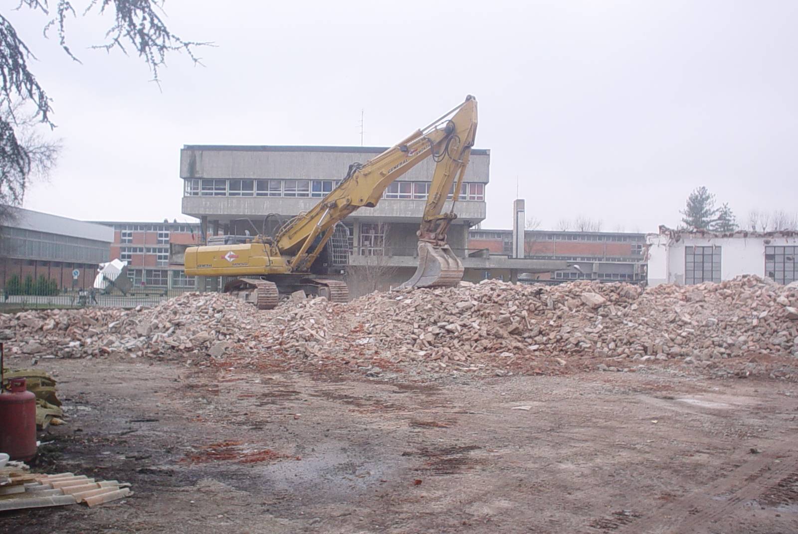 demolizione tipografia(GENERAL SMONTAGGI