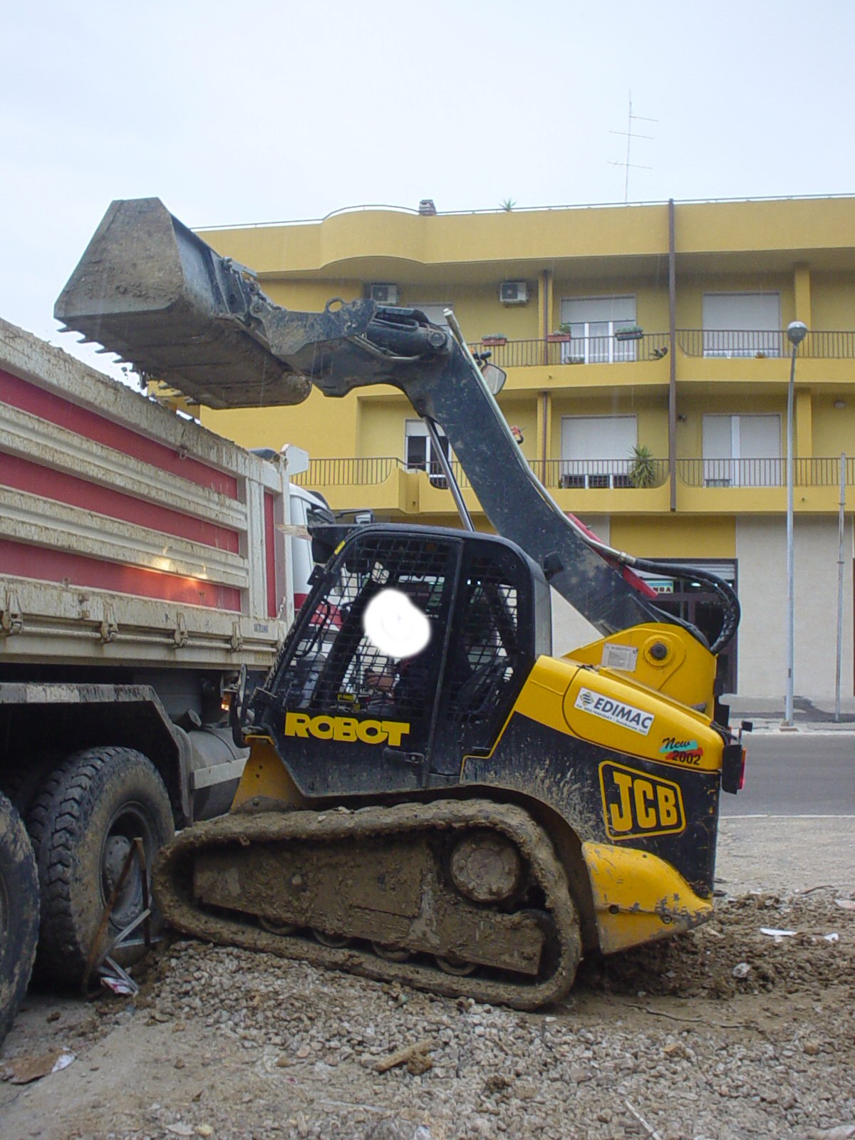 Lavori con Miniescavatore Jcb