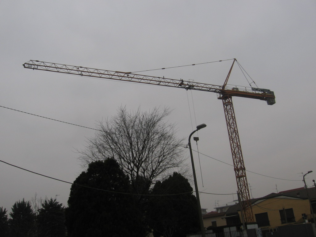 montaggio Raimondi: gru montata