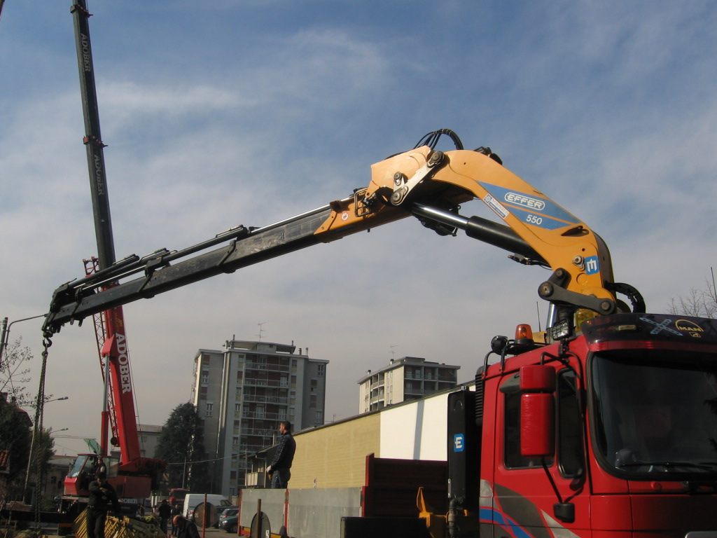 smontaggio Ferro:Effer 550 al lavoro