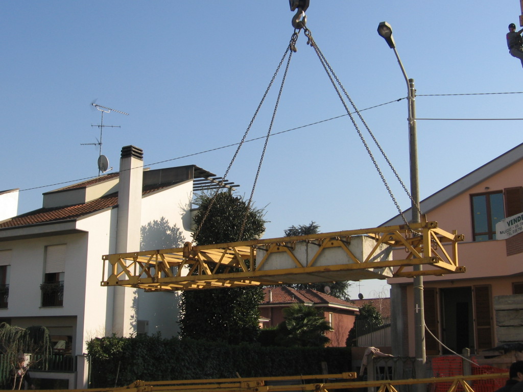 smontaggio Ferro:carico elementi controfreccia