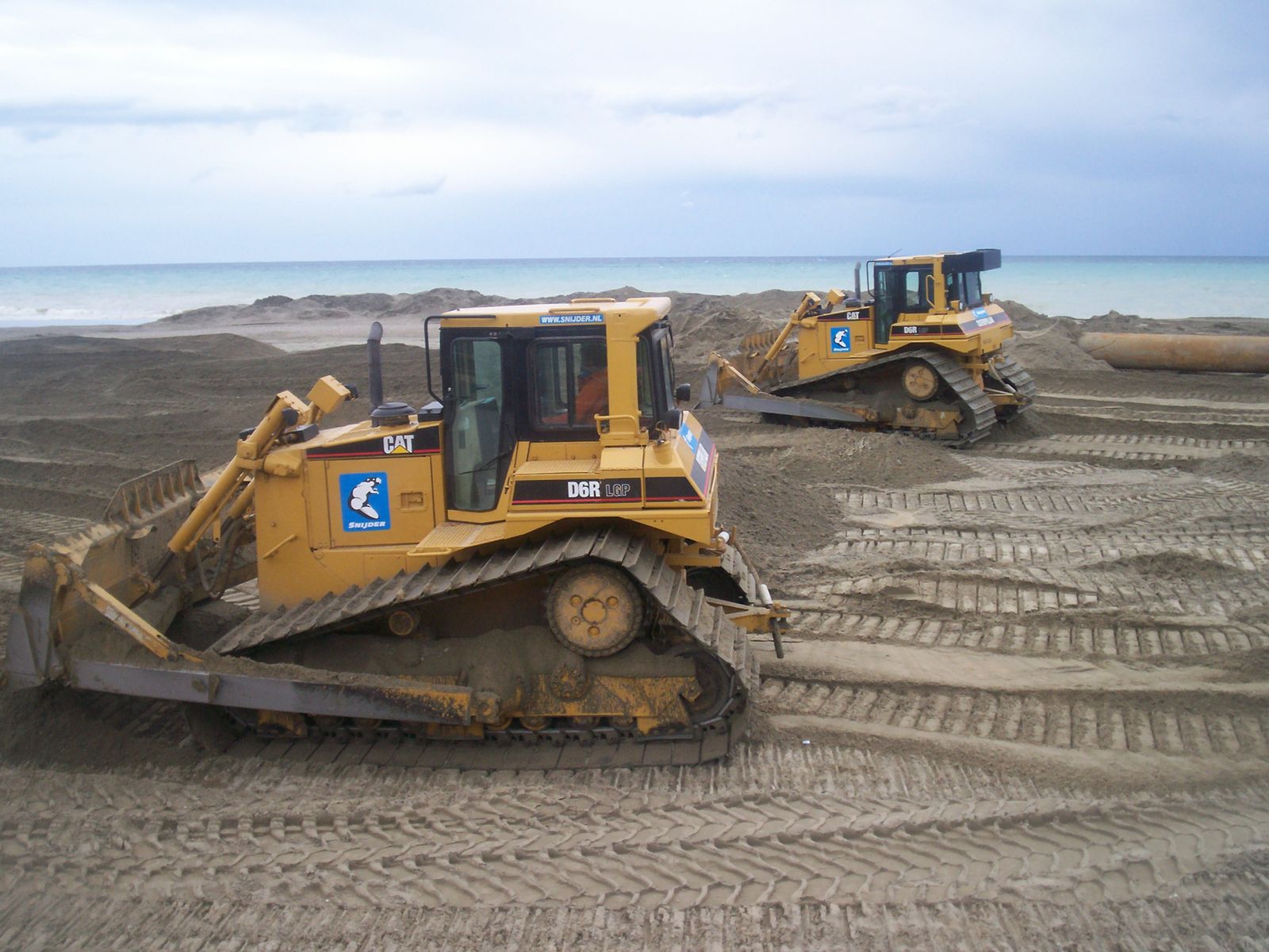 D6RLGP stende la sabbia