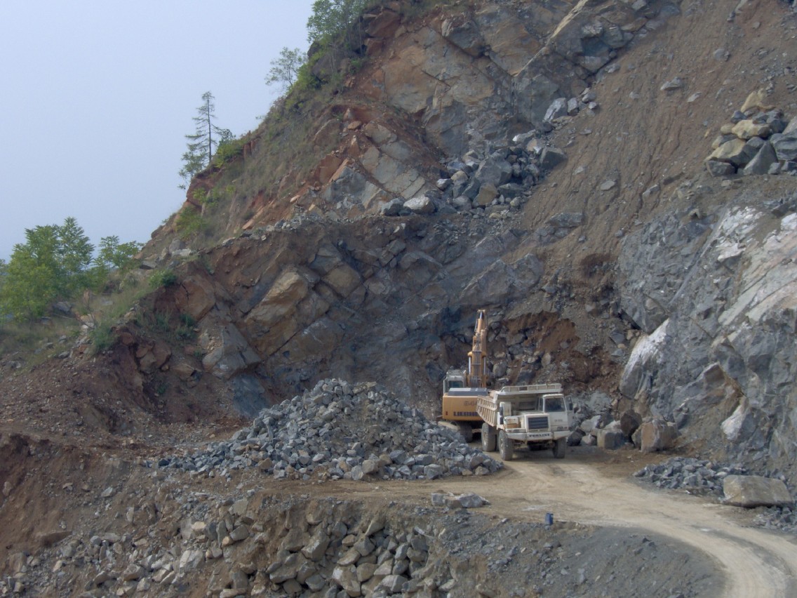 Cava di olivina Cives