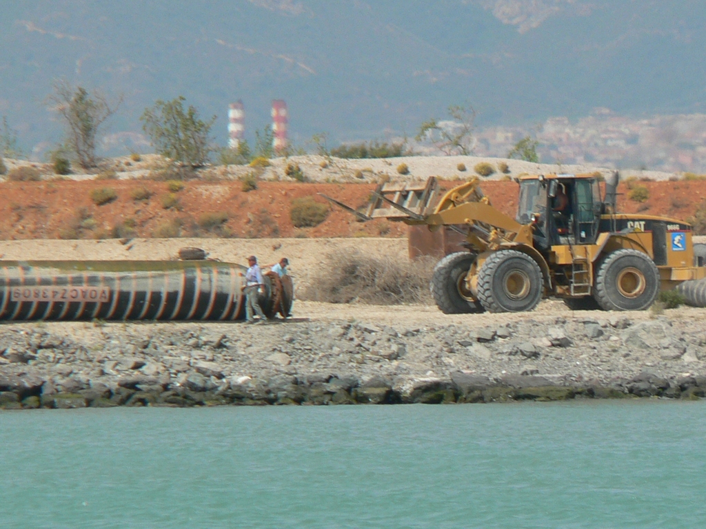 Cat 966G con forche.