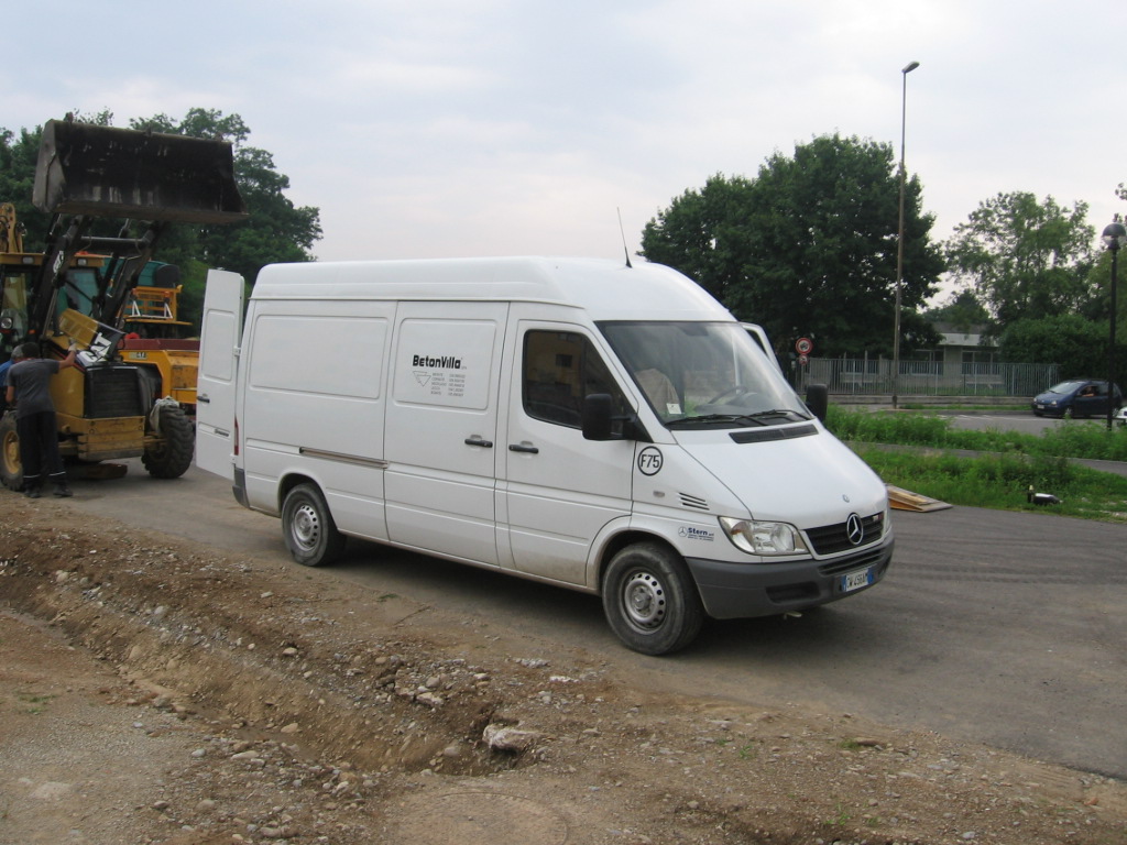 Mercedes-Benz Sprinter officina mobile BetonVilla