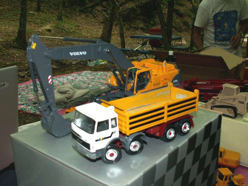 Volvo EC700 ed Iveco 340-36 di Nico-Terex