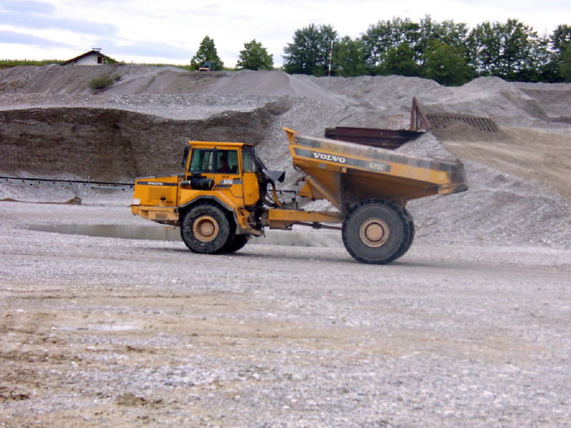 Dumper volvo 2 assi....