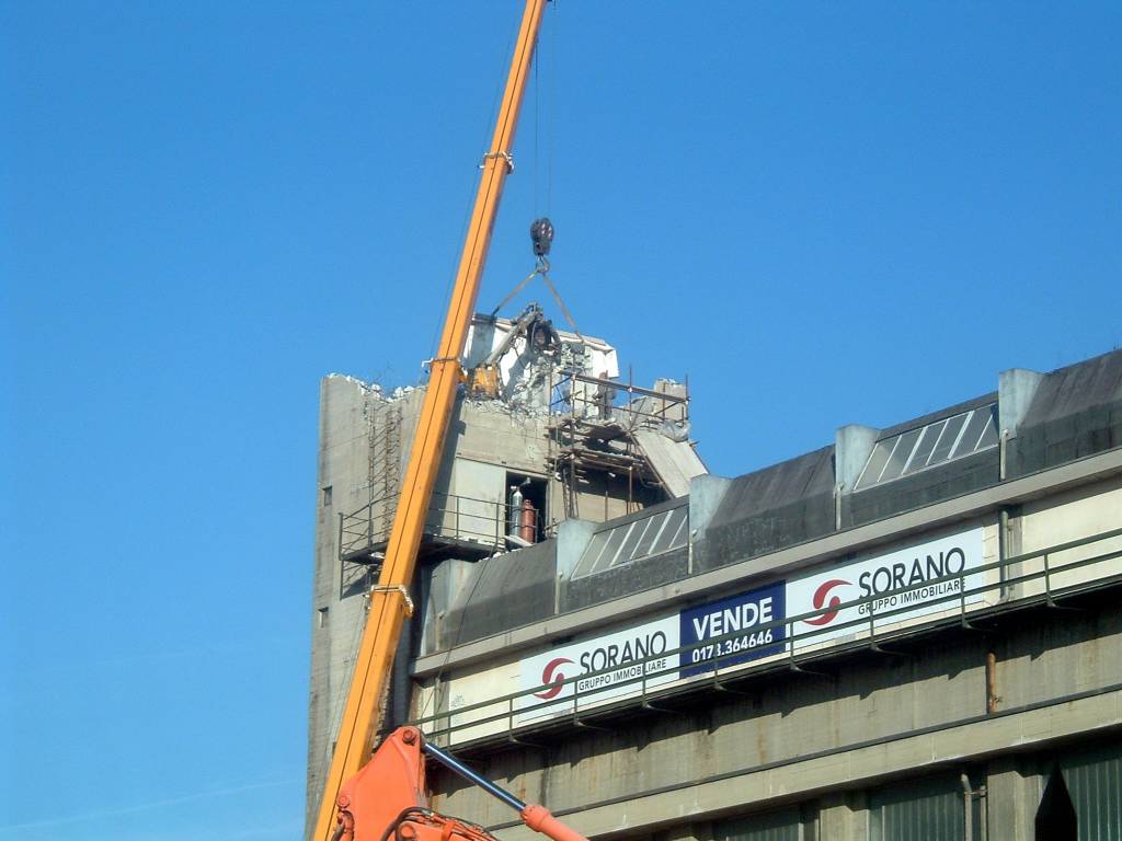 Demolizione 12-01-2007 - Robot