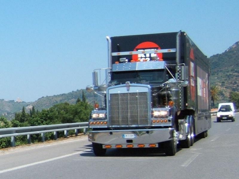 Autoarticolato Usa in Italia