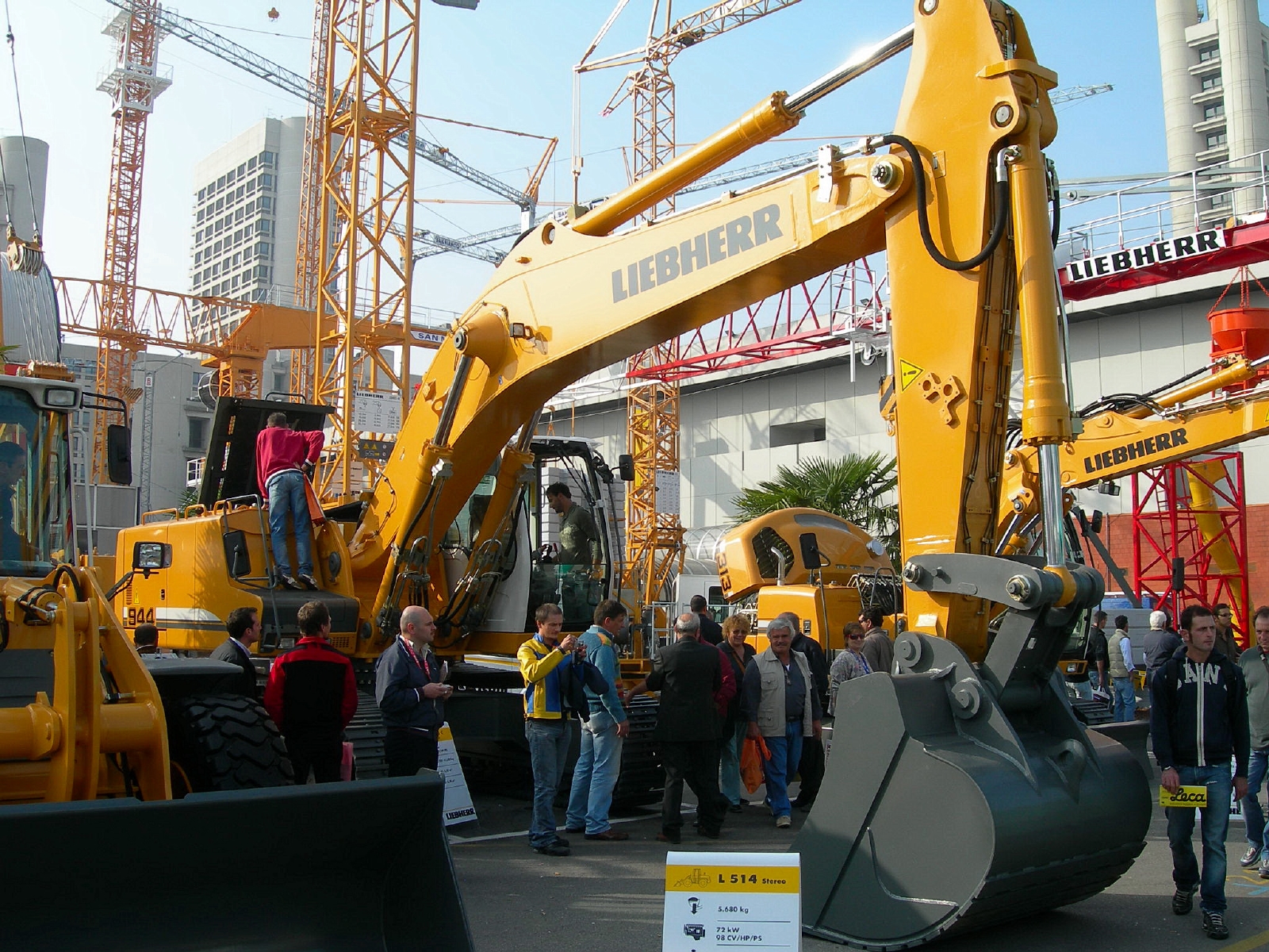 Liebherr 944