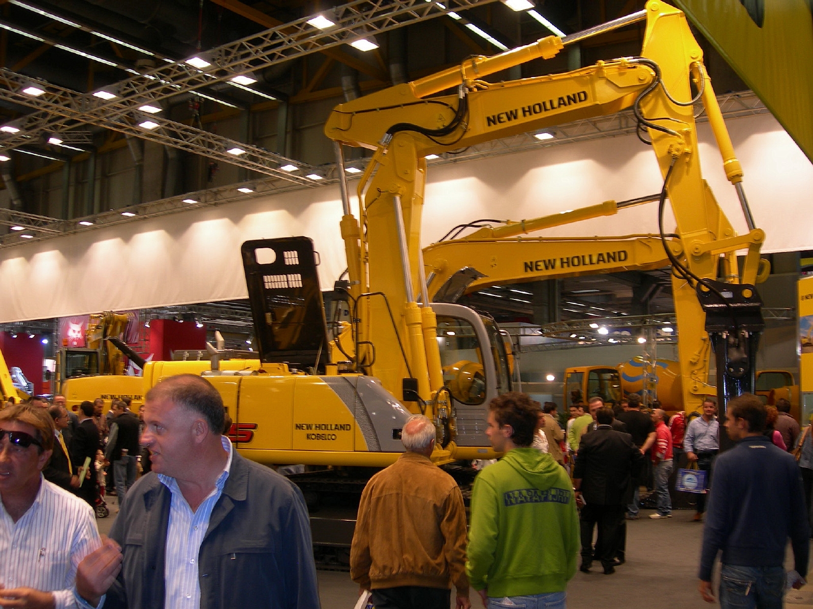 New Holland E145