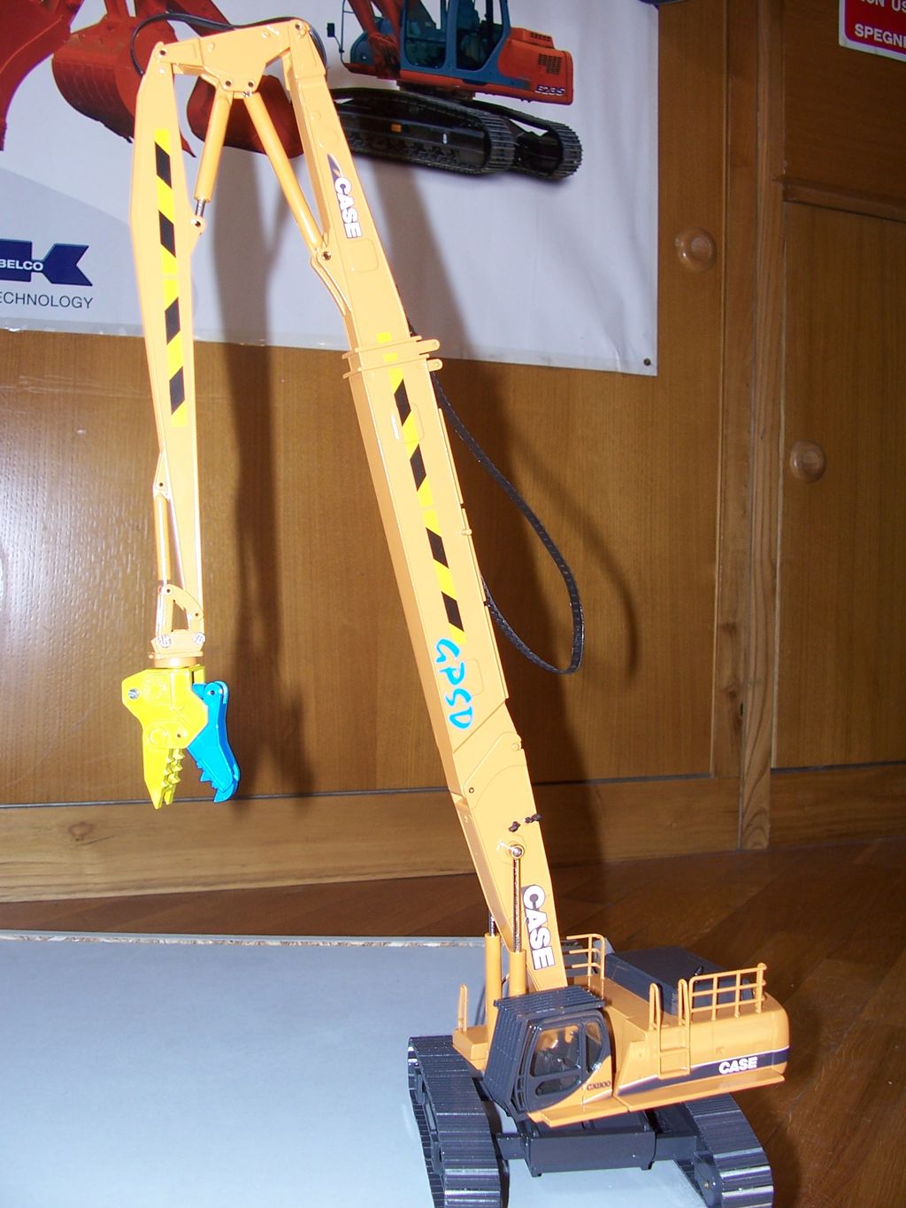 Case cx 800 demolition con frantrumatore mantovani...