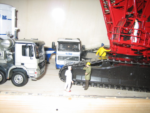 1:50 cantiere+MANITOWOC