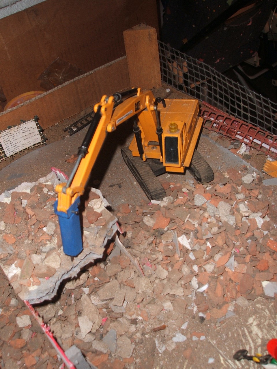 20\12\2006-demolizione edificio