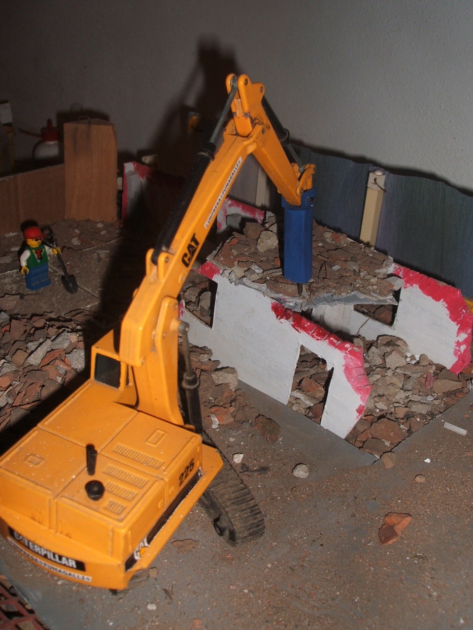 20\12\2006-demolizione edificio