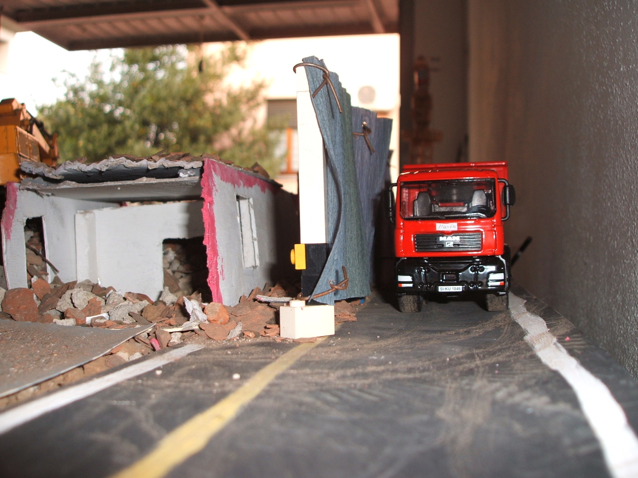 19\12\2006-rimozione macerie