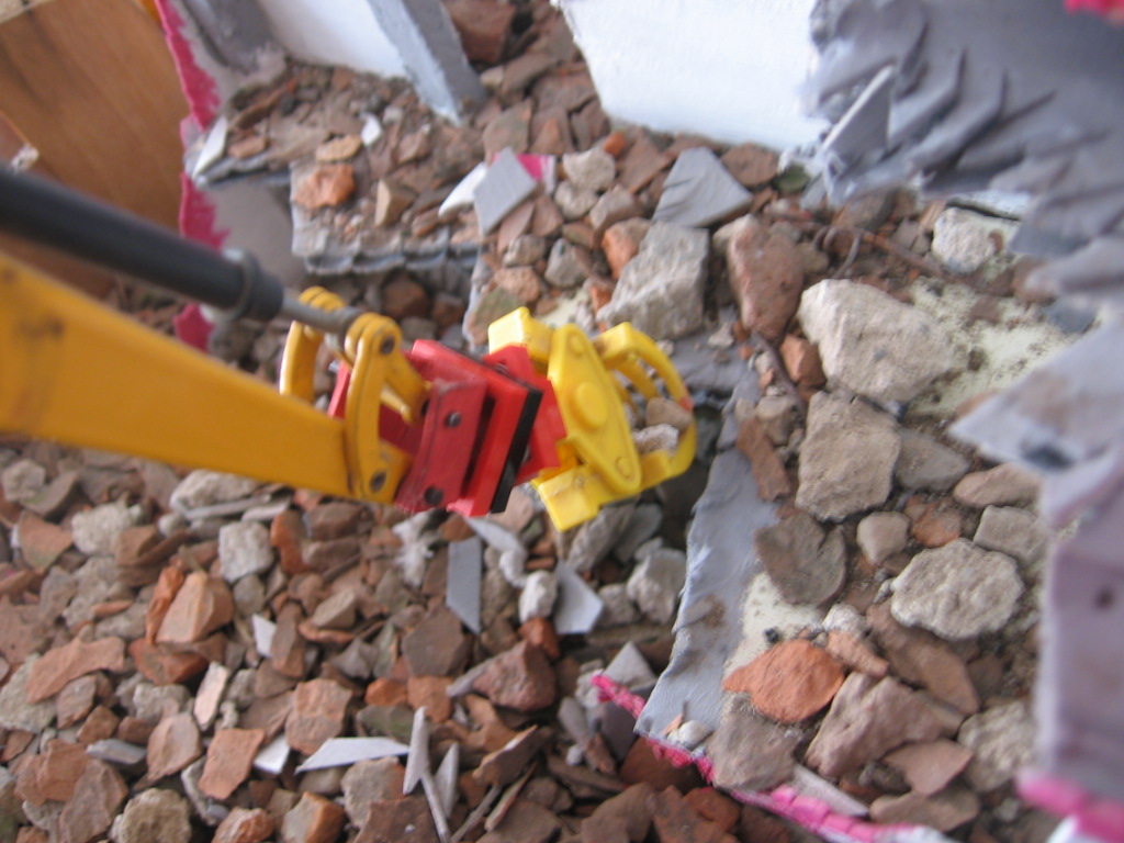 18\12\2006-demolizione edificio