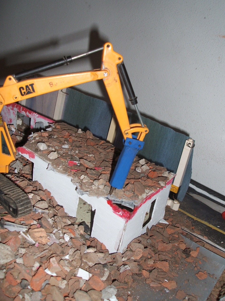 19\12\2006-demolizione edificio