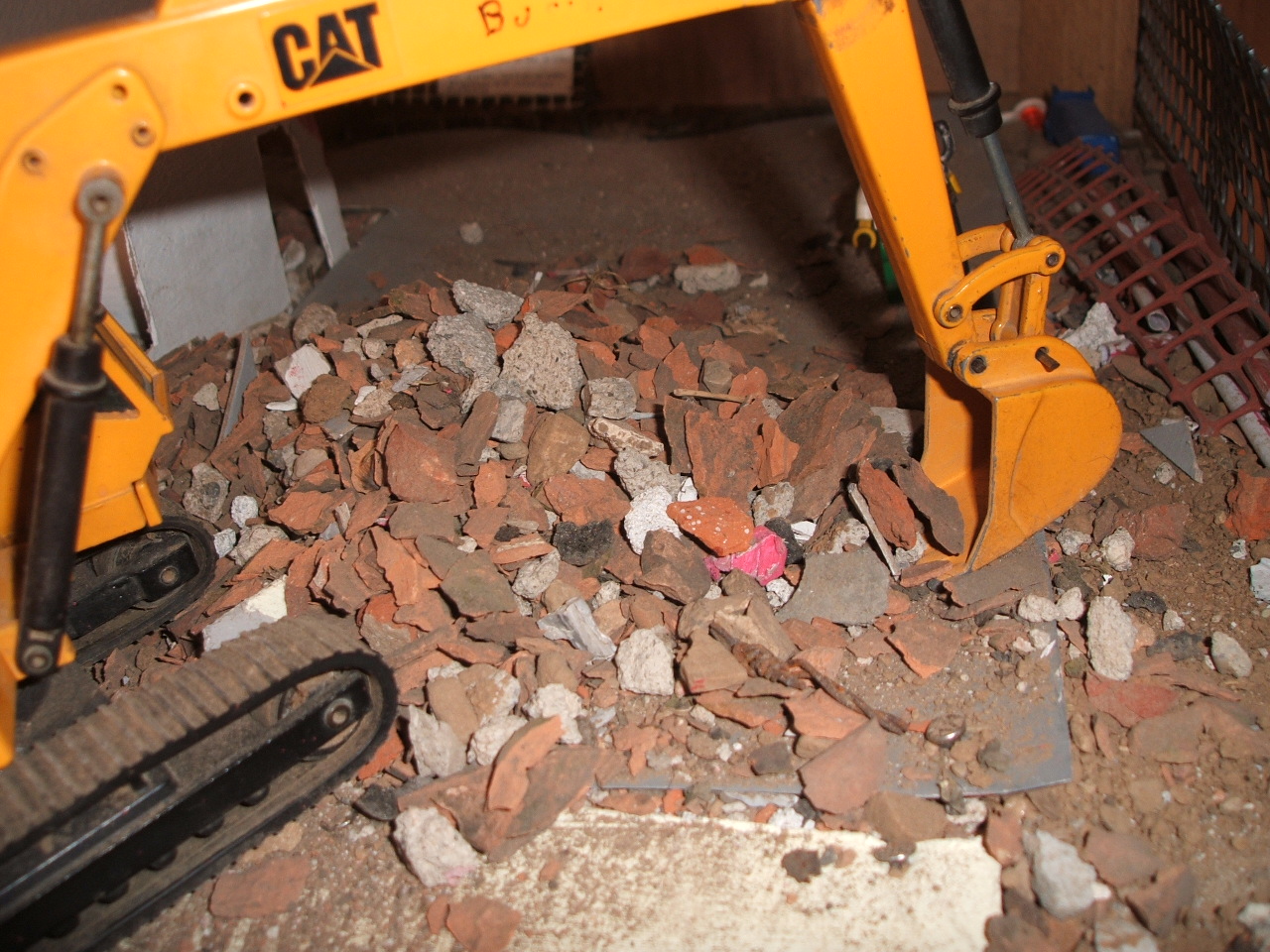 20\12\2006-rimozione macerie