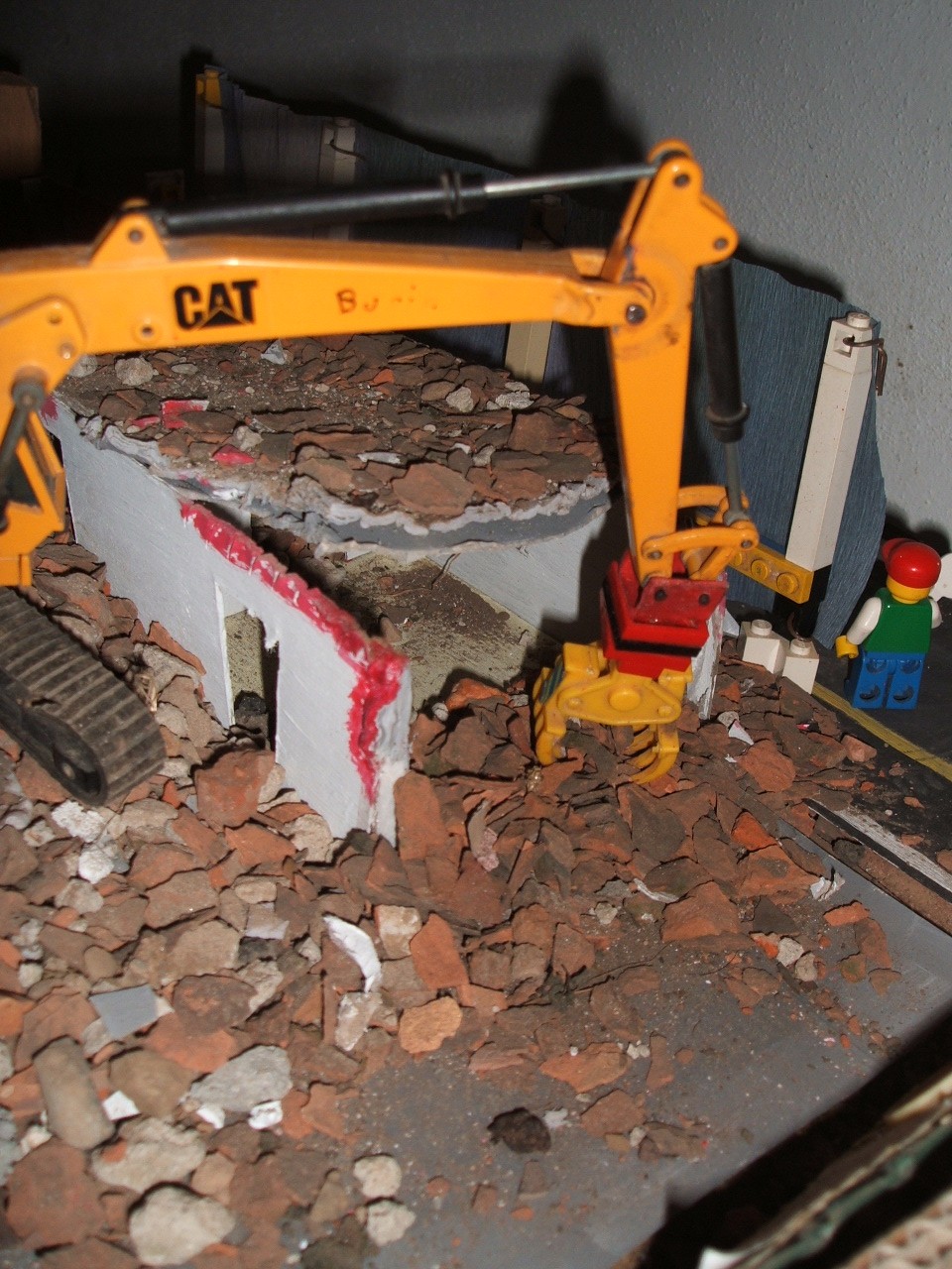 19\12\2006-demolizione edificio