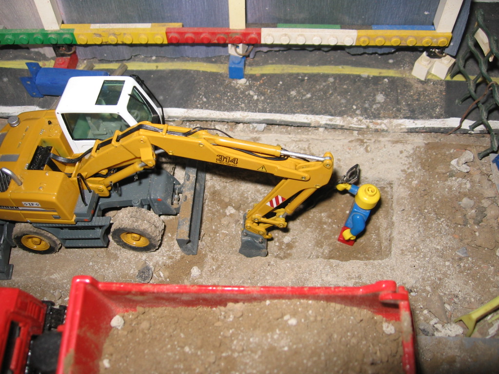 22\12\2006-sbancamento riempimenti fondazioni