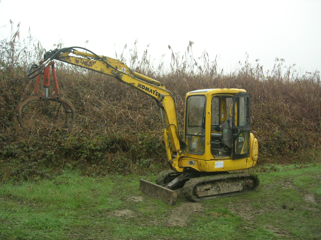 komatsu pc27r