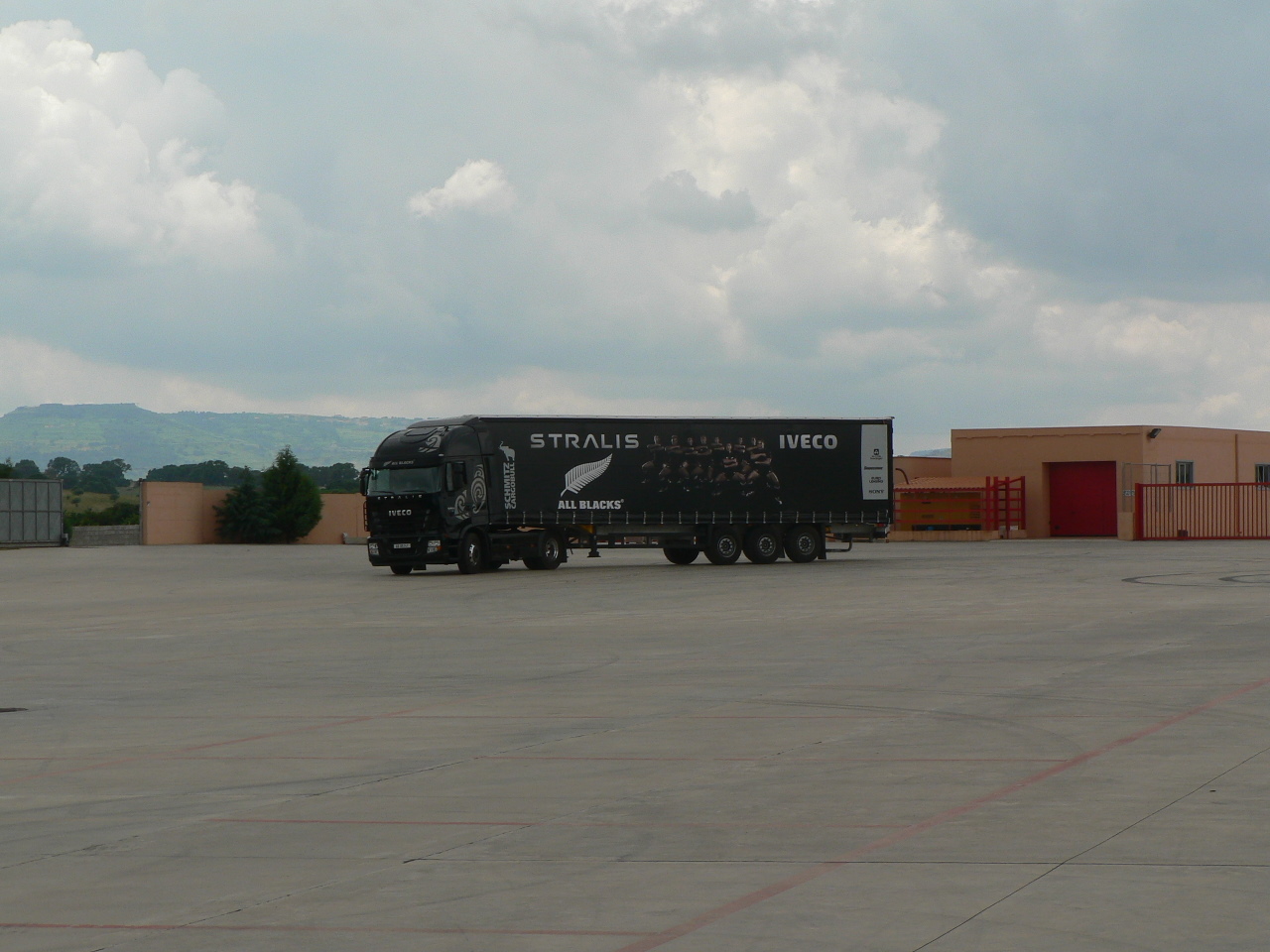 Iveco Stralis All Blacks