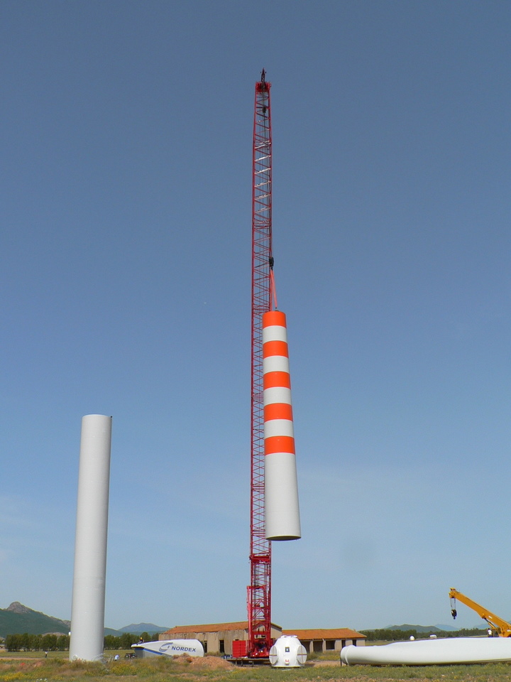 Montaggio della torre eolica